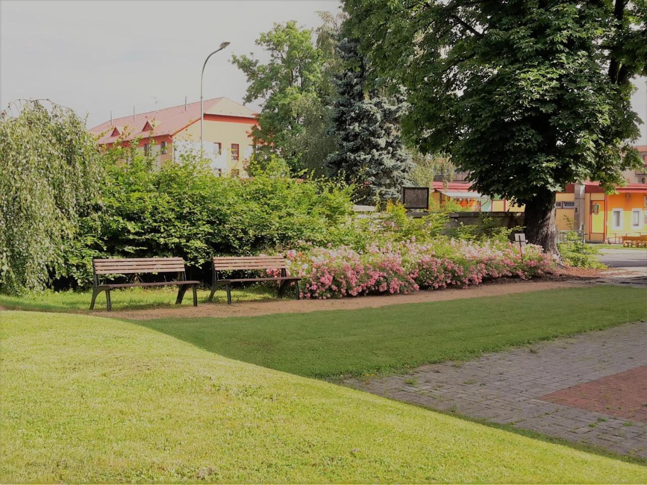 Vzdelavaci Stredisko A Hotel Varnsdorf Exterior photo